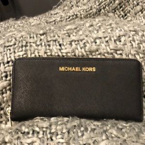 Michael Kors Jet Set Saffiano Leather Wallet